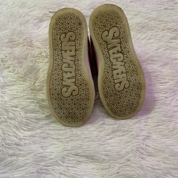 Sketchers Metallic Pink Light up sneaker - Picture 3 of 4